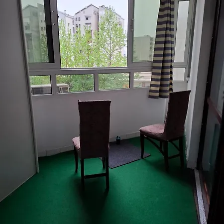 Apartamento Zadovoljan