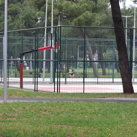 Zadovoljan Apartamento *