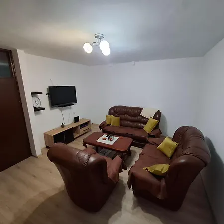 Zadovoljan Apartamento *